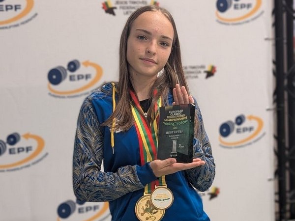 Спортсменка з Кіровоградщини встановила рекорди України, Європи та світу з жиму лежачи